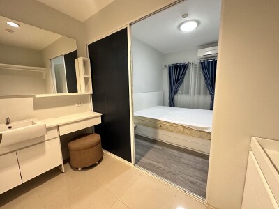 เอ สเปซ ไฮด์อเวย์ อโศก - รัชดา / - ขนาด 54 ตรม. วิวสระว่ายน้ำ-5