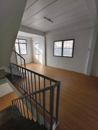 อัพเดทล่าสุด 6/12/2568 : 🏡 ให้เช่า อาคารพาณิชย์ หลังหัวมุม ซอยเทพารักษ์ 78 (โกสิน)