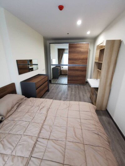 ริชพาร์ค แอท ทริปเปิ้ล สเตชั่น / 🛏 1 ห้องนอน 📐 ขนาด 35 ตร.ม. 🏞 ชั้นสระว่ายน้ำ | ทิศเหนือ | วิวสระว่ายน้ำ-5