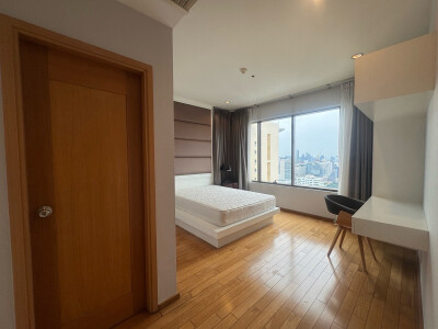 ดิ เอ็มโพริโอ เพลส / The Emporio Place-6