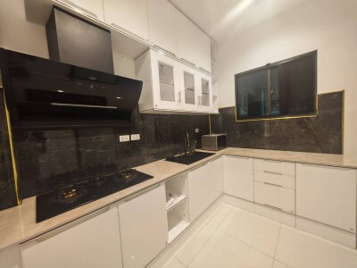 บางกอก บูเลอวาร์ด บางนา - ศรีนครินทร์ / 🛏 3 ห้องนอน | 🛁 3 ห้องน้ำ | 🛋 1 ห้องรับแขก