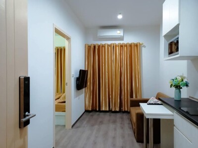 ริชพาร์ค แอท ทริปเปิ้ล สเตชั่น / พื้นที่ 28 ตรม.   ชั้น 1    1 ห้องนอน 1 ห้องน้ำ  ห้องสวยแต่งครบ