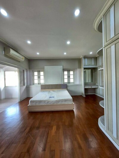 เอเวอร์กรีน ซิตี้-13