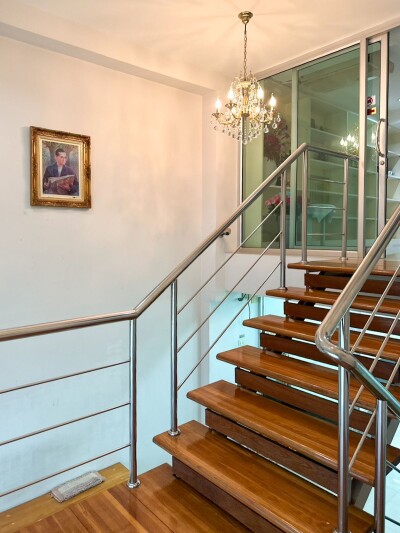 ให้เช่าอาคารพาณิชย์ 2 ชั้น รีโนเวทใหม่ เหมาะทำออฟฟิศ คาเฟ่ หรือสตูดิโอออนไลน์-13