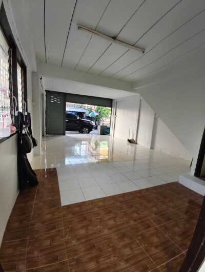 อัพเดทล่าสุด 6/12/2568 : 🏡 ให้เช่า อาคารพาณิชย์ หลังหัวมุม ซอยเทพารักษ์ 78 (โกสิน)