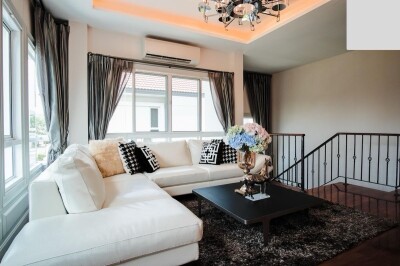 แกรนด์ บางกอก บูเลอวาร์ด พระราม 9 - ศรีนครินทร์-9