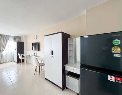 ยูคอมเพล็กซ์ คอนโดมิเนียม / U Complex Condominium