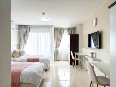 ยูคอมเพล็กซ์ คอนโดมิเนียม / U Complex Condominium