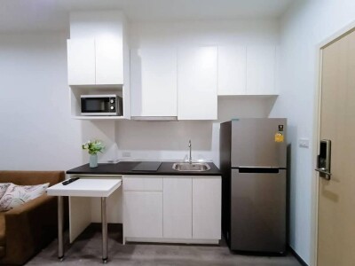 ริชพาร์ค แอท ทริปเปิ้ล สเตชั่น / พื้นที่ 28 ตรม.   ชั้น 1    1 ห้องนอน 1 ห้องน้ำ  ห้องสวยแต่งครบ