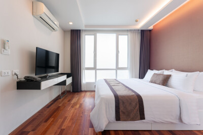 เบเวอรี่ 33 / Beverly 33