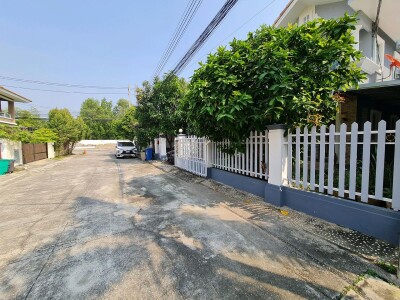 พฤกษาวิลเลจ 6 / 4 ห้องนอน บน 3 ล่าง 1(ทำเสริม) มี 2 ห้องน้ำ