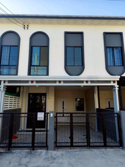 เอ็มไลฟ์ ลำลูกกา - คลอง 4