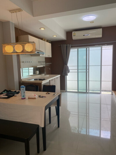 อินดี้ ประชาอุทิศ 90-7