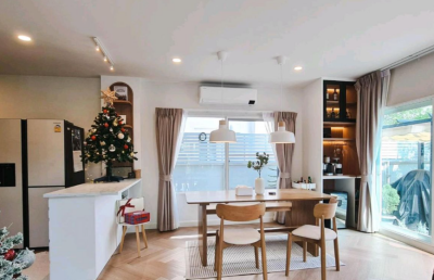 เซนโทร พหลฯ - วิภาวดี 2 / 🏠 พื้นที่ใช้สอย: 225 ตร.ม. 🔹 จำนวนชั้น: 2 ชั้น