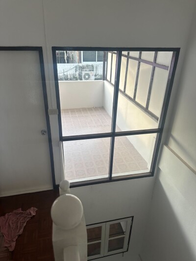 ทาวเฮ้าส์ 3 ชั้น พร้อมอยู่ พุทธมณฑลสาย 5