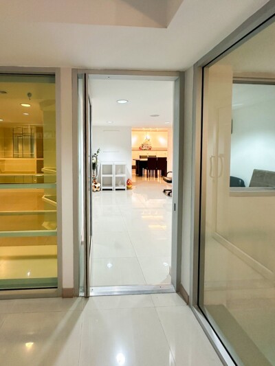 ให้เช่าอาคารพาณิชย์ 2 ชั้น รีโนเวทใหม่ เหมาะทำออฟฟิศ คาเฟ่ หรือสตูดิโอออนไลน์-11