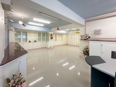 ให้เช่าอาคารพาณิชย์ 2 ชั้น รีโนเวทใหม่ เหมาะทำออฟฟิศ คาเฟ่ หรือสตูดิโอออนไลน์-2