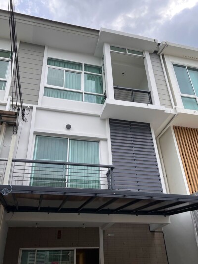 เดอะ เมทโทร พระราม 9 / The Metro Rama 9-1