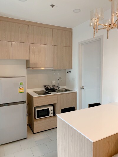 เดอ ลาพีส จรัญ 81 / De Lapis Charan 81-4