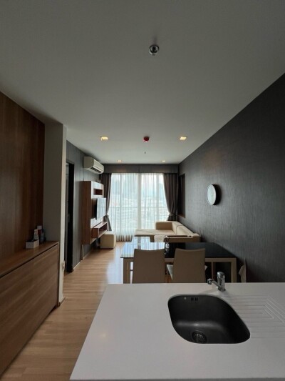 ริทึ่ม สาทร / Rhythm Sathorn