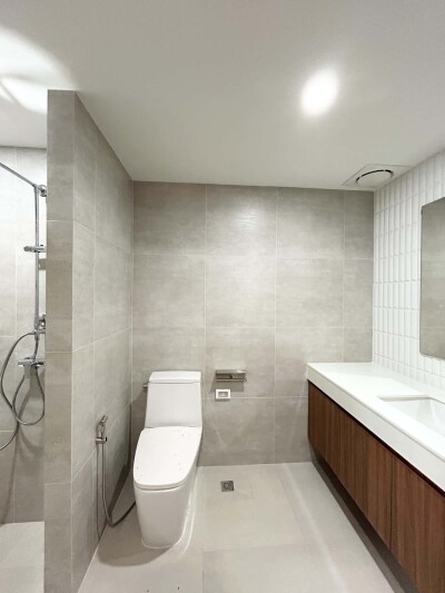 ริเวอไรน์ เพลส คอนโดมิเนียม / Riverine Place Condominium