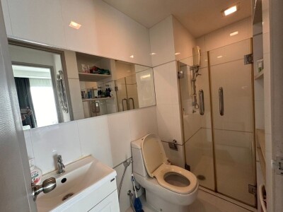 ทรู ทองหล่อ / Thru Thonglor