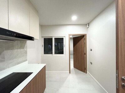 ริเวอไรน์ เพลส คอนโดมิเนียม / Riverine Place Condominium