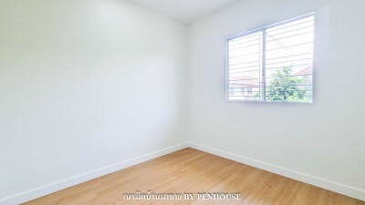 พฤกษาวิลล์ 27 มีนบุรี - สุขาภิบาล 2 / เนื้อที่ : 24 ตารางวา 3 ห้องนอน 2 ห้องน้ำ 1 ที่จอดรถ 1 ห้องครัว 1 ห้องรับแขก