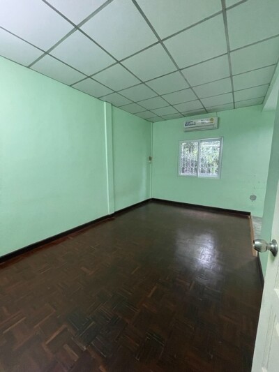 🏡 ขายทาวน์เฮ้าส์ 2 ชั้น หมู่บ้านสวนผักวิลเลจ-4