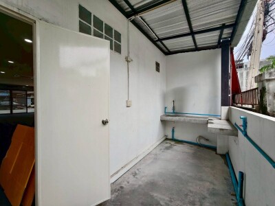 🚛 ร้านค้า + ออฟฟิศให้เช่า