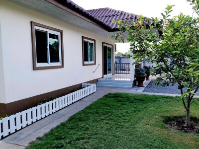 บ้านเดี่ยว 2 หลัง บนที่ดิน 1ไร่ ตกแต่งพร้อมอยู่