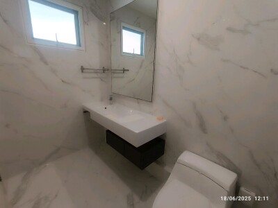 มัณฑนา 2 บางนา กม.7 / เนื้อที่บ้าน 124 ตร.วา เนื้อที่ใช้สอย 335 ตร.เมตร