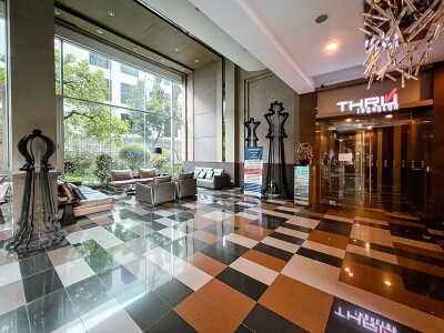 ทรู ทองหล่อ / Thru Thonglor