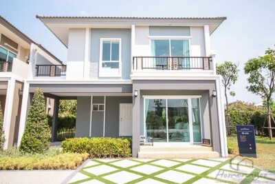 ภัสสร เพรสทีจ ลุกซ์ พัฒนาการ-1