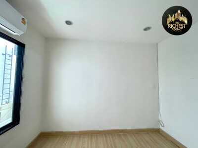 ไอฟีล บางนา / 196 ตรม.-16