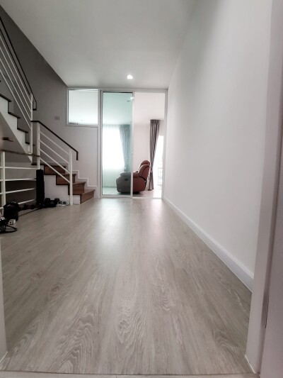 วิรัลพัชร เฉลิมพระเกียรติ 48 / 205 ตรม.-10