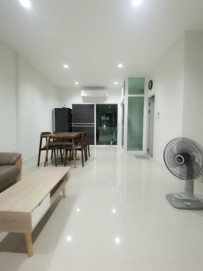 วิรัลพัชร เฉลิมพระเกียรติ 48 / 205 ตรม.-4