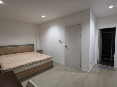 วิรัลพัชร เฉลิมพระเกียรติ 48 / 205 ตรม.-15