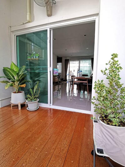 วิรัลพัชร เฉลิมพระเกียรติ 48 / 205 ตรม.-25