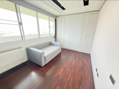 ดี.เอส. ทาวเวอร์ 1 สุขุมวิท 33 /  204.31 ตารางเมตร  ชั้น 19-13