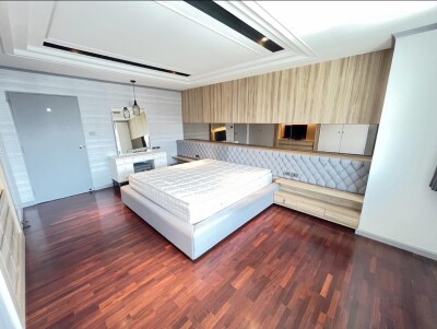 ดี.เอส. ทาวเวอร์ 1 สุขุมวิท 33 /  204.31 ตารางเมตร  ชั้น 19-9