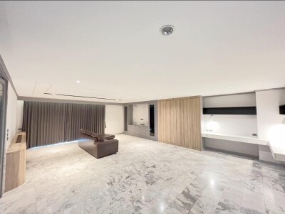 ดี.เอส. ทาวเวอร์ 1 สุขุมวิท 33 /  204.31 ตารางเมตร  ชั้น 19-3