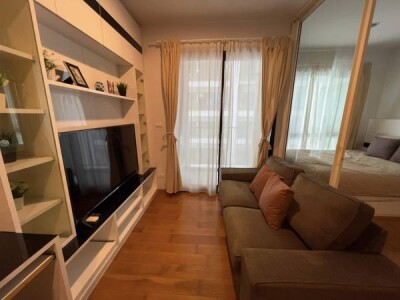 เดอะ เวอร์ติเคิล อารีย์ / 40.5 ชั้น 9-1