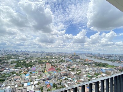 เดอะ ทรี อินเตอร์เชนจ์ / อาคาร A ชั้น 37 ห้องมุม-10