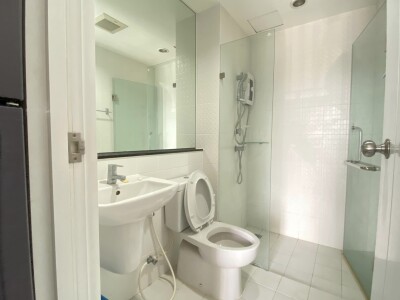 เดอะ ทรี อินเตอร์เชนจ์ / อาคาร A ชั้น 37 ห้องมุม-9