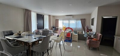 อัปเดตล่าสุด 18/11/2567 :  เพอร์เฟค เพลส พระราม 9 - กรุงเทพกรีฑา / 226 ตร.ม. 4 ห้องนอน 5 ห้องน้ำ  *-4