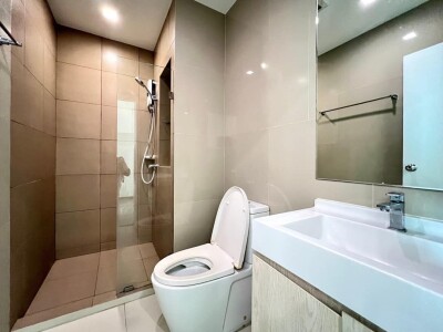 อัปเดตล่าสุด 15/10/67 : ริชพาร์ค แอท ทริปเปิ้ล สเตชั่น /  28.66 ตร.ม. ชั้น 37-9