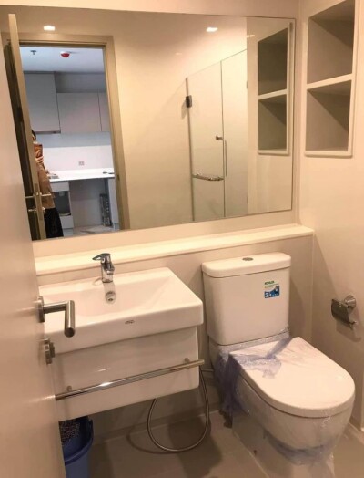 ไลฟ์ แอด ลาดพร้าว 18 / 35.9 ตรม. ชั้น 15 ตึก A-8