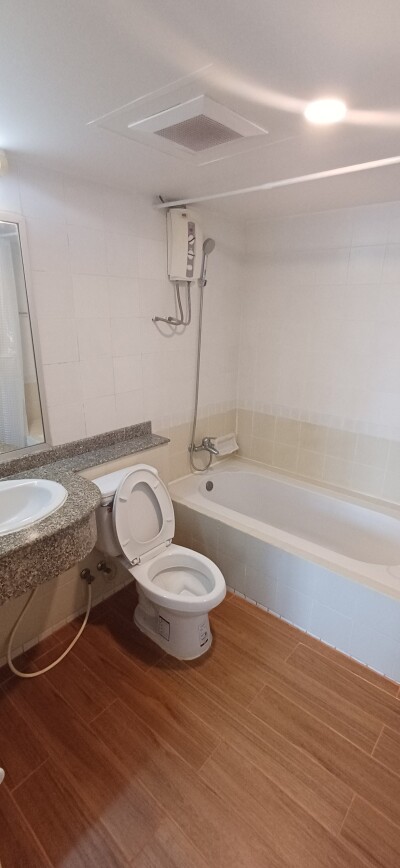 อัปเดตล่าสุด 26/11/67 : นาวิน คอร์ท / 69 ตรม.   ชั้น8. ห้อง 8B4-8