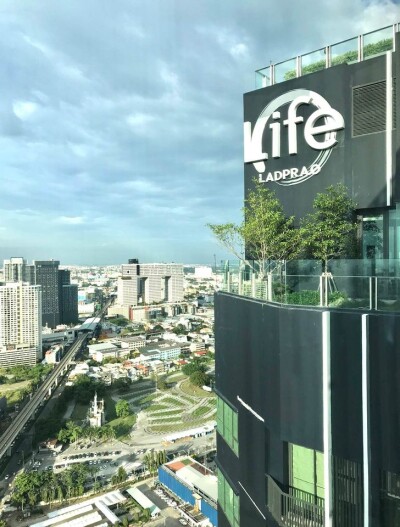 ไลฟ์ แอด ลาดพร้าว 18 / 35.9 ตรม. ชั้น 15 ตึก A-11